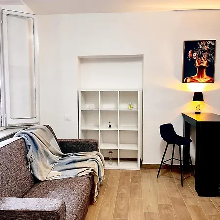 Cozy & Complete - 20 Min Walk From Apartament Como